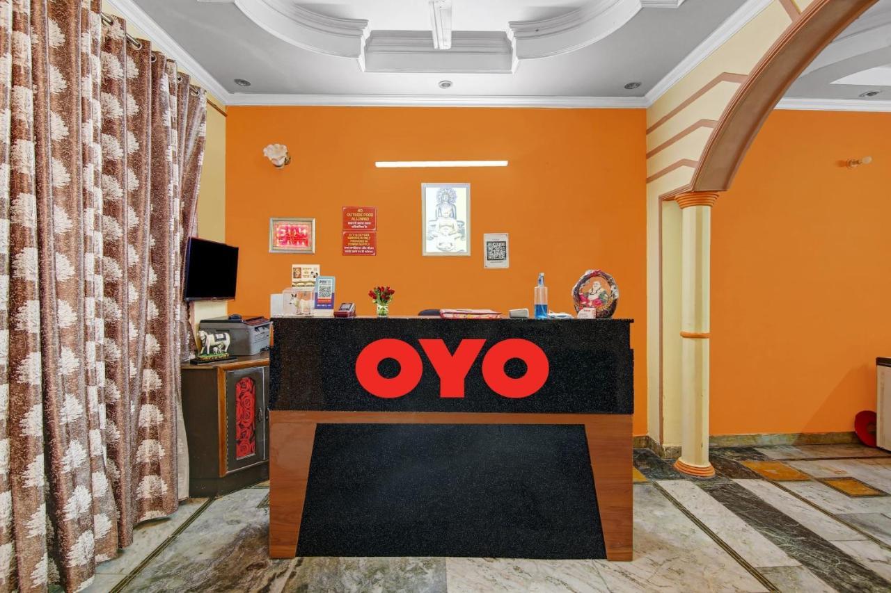 Отель Oyo Galaxy Plaza Газиабад Экстерьер фото